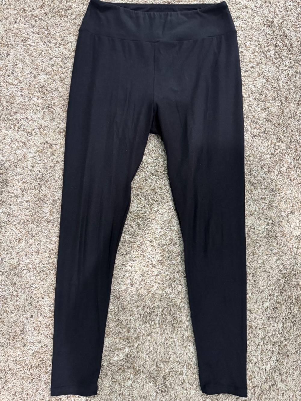 LuLaRoe black leggings OS (one size) fits 2-10